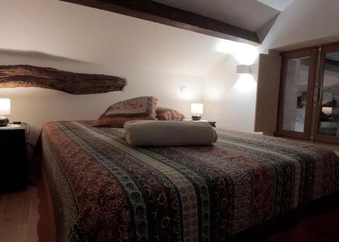 Casa Ventura * César